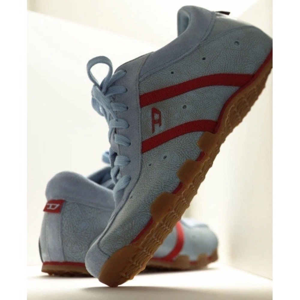 Vintage Diesel Unworn Y2K Evelyn sneakers Size 6 baby blue red trim Triple